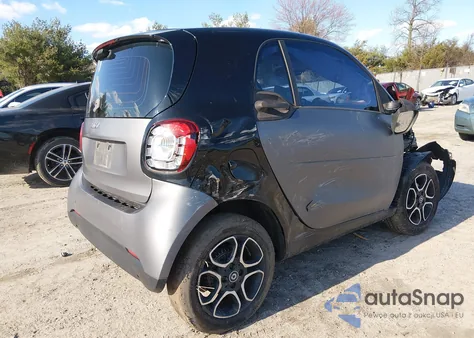 2017 Smart Fortwo Prime z USA, uszkodzony, nr VIN WMEFJ5DA6HK171425